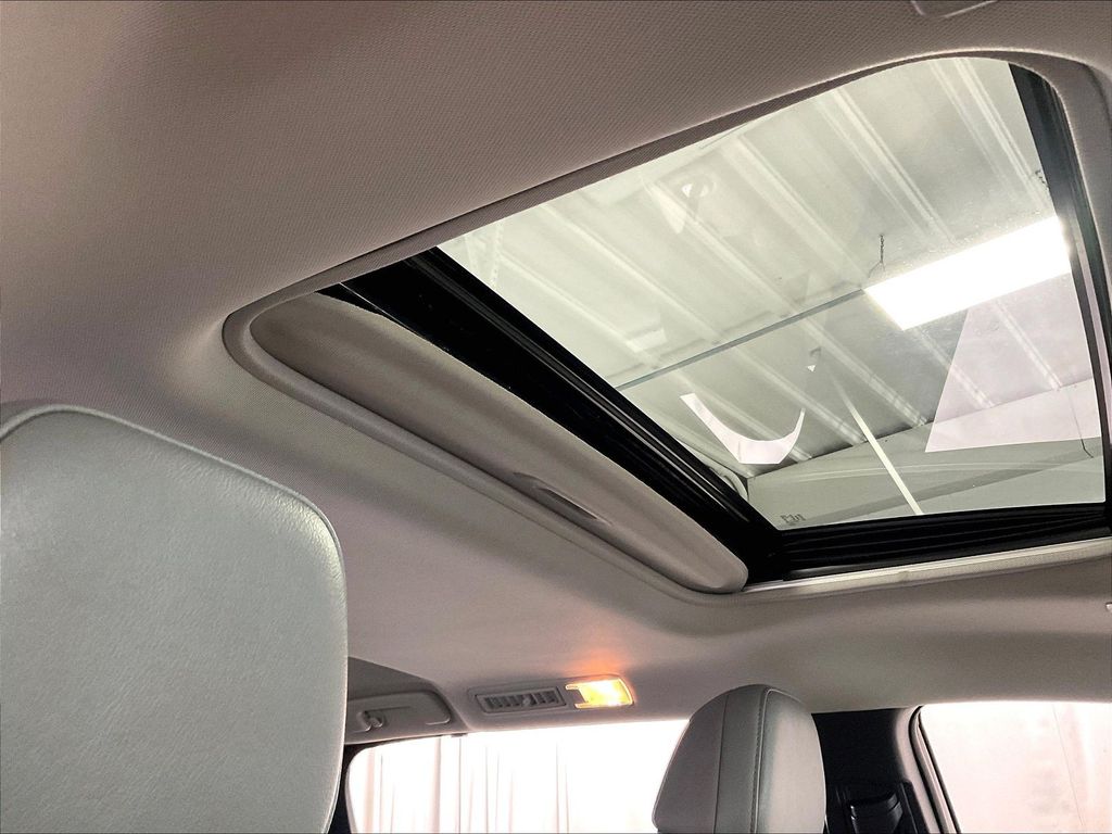 2025 Toyota Sienna — photo 23