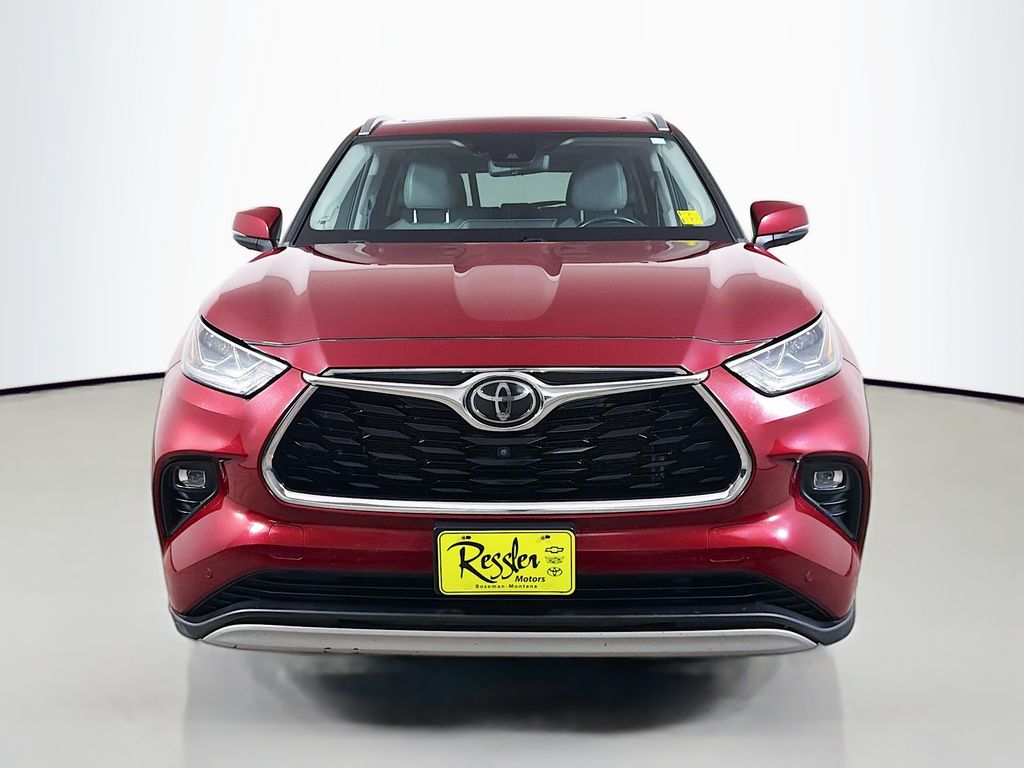 Used 2021 Toyota Highlander SUV