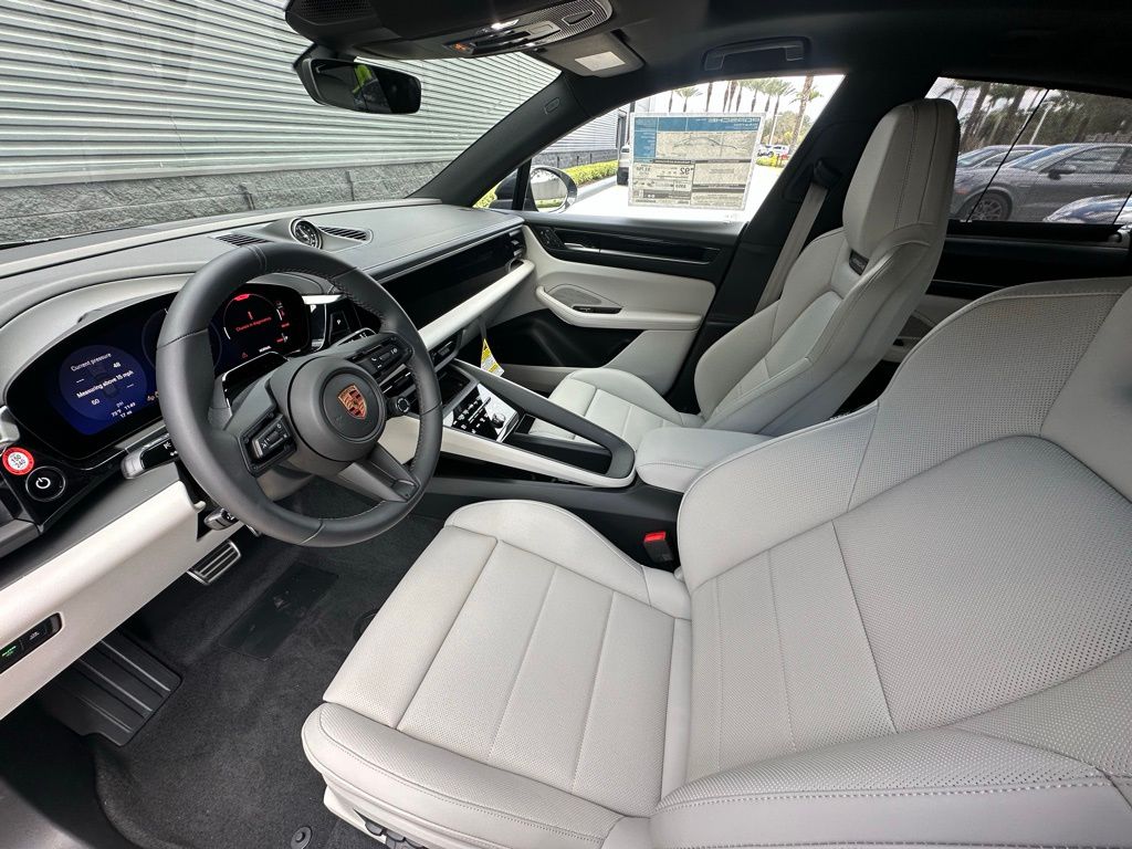 Thumbnail: 2026 Porsche Macan - 4