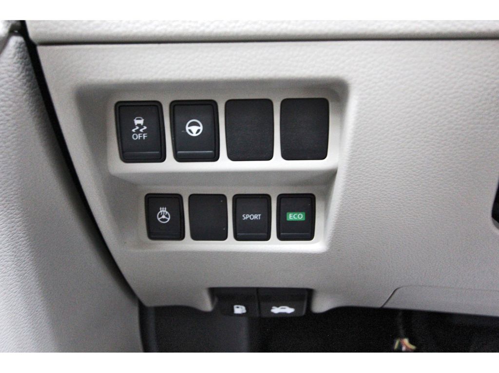 2022 Nissan Rogue Sport SL White at Monument Chevrolet