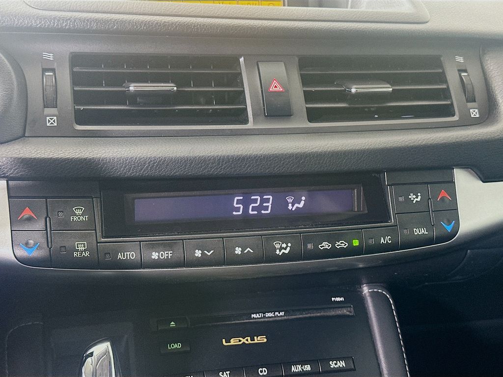 Thumbnail: 2011 Lexus CT - 16