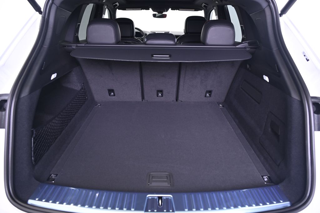 Thumbnail: 2026 Porsche Cayenne - 15