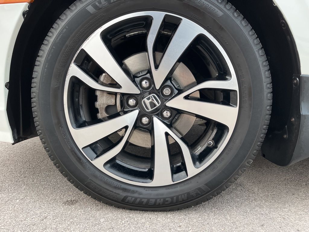 Thumbnail: 2018 Honda Odyssey - 13