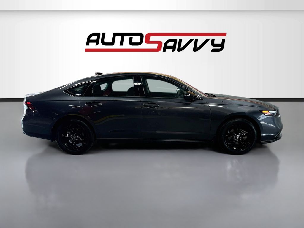 Used 2025 Charcoal Honda SE image 8