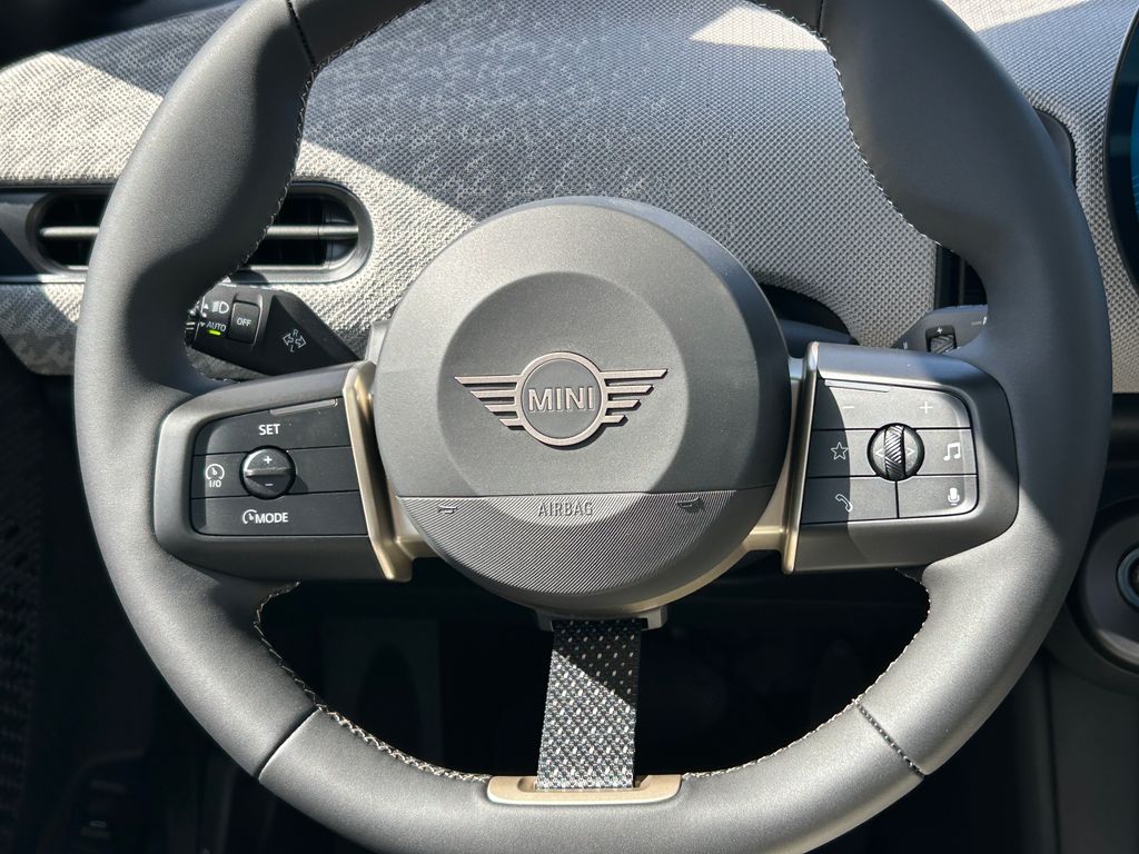 Thumbnail: 2026 MINI Cooper - 18