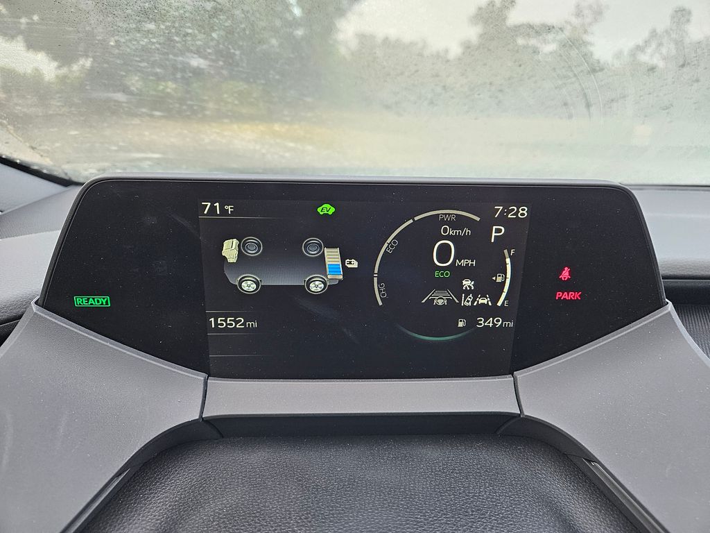 2025 Toyota Prius Limited 24