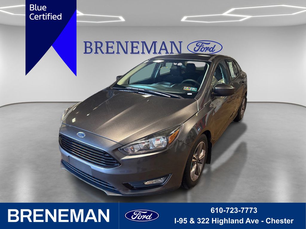 Gray (Magnetic) 2018 Ford Focus SE Sedan Front-Wheel Drive 6-Speed Automatic