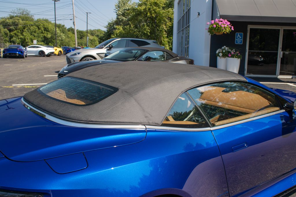 2025 Aston Martin DB12 Base - Photo 12