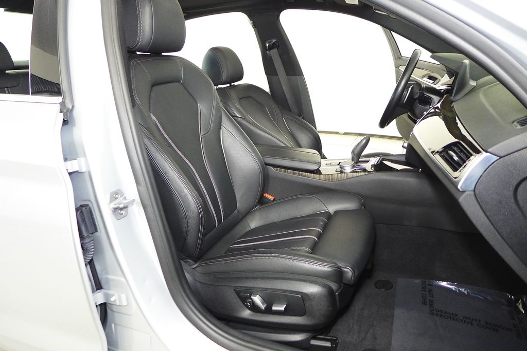 Thumbnail: 2019 BMW 5 Series - 19