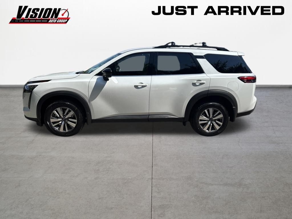 Everest White Pearl Tricoat 2026 Nissan Pathfinder SUV / Crossover All-Wheel Drive 9-Speed Automatic