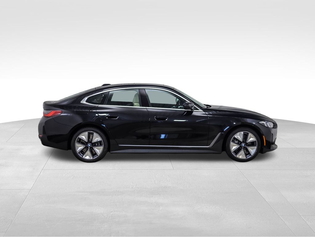 2025 BMW i4 xDrive40 6