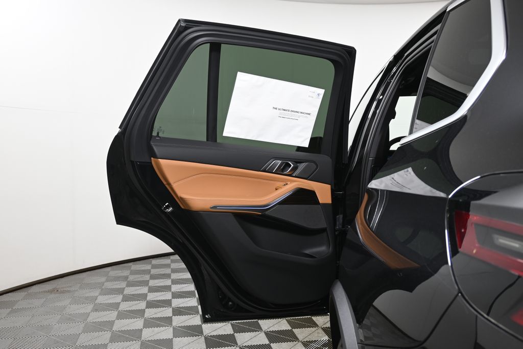 Thumbnail: 2026 BMW X5 - 30