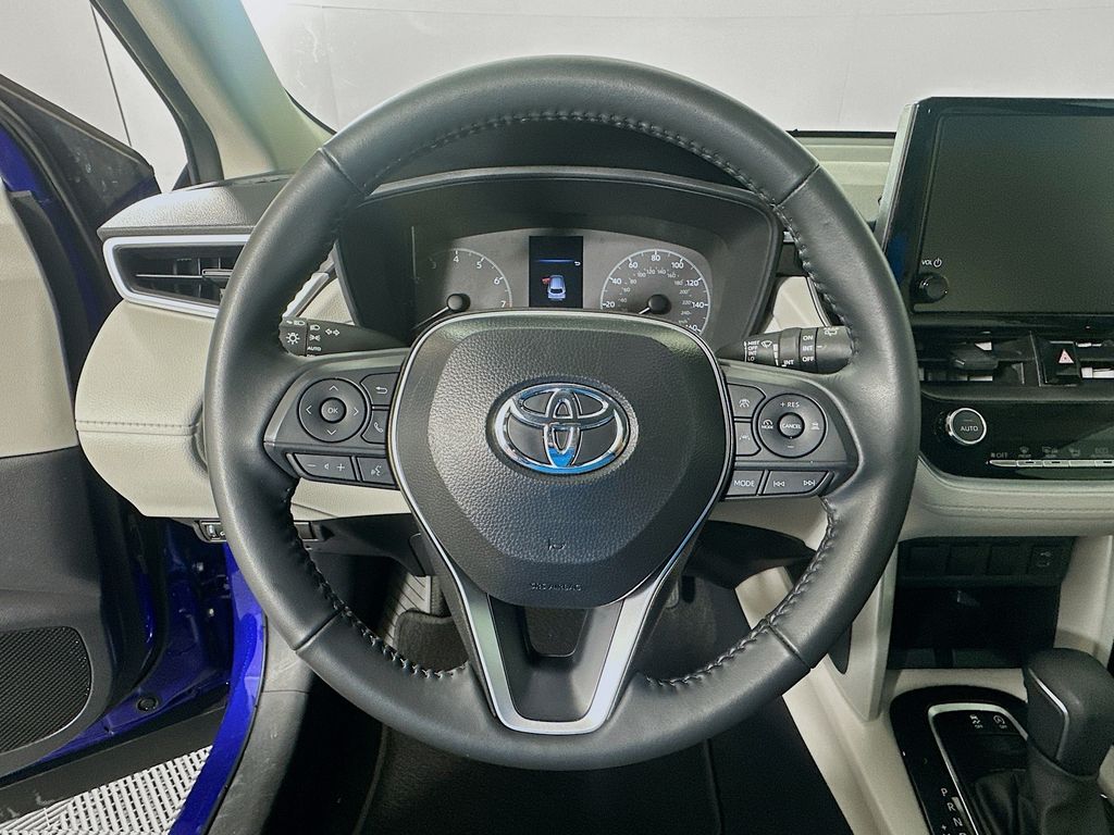 Thumbnail: 2025 Toyota Corolla Cross - 11