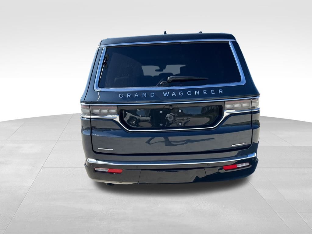 2023 Jeep Grand Wagoneer Series II 7