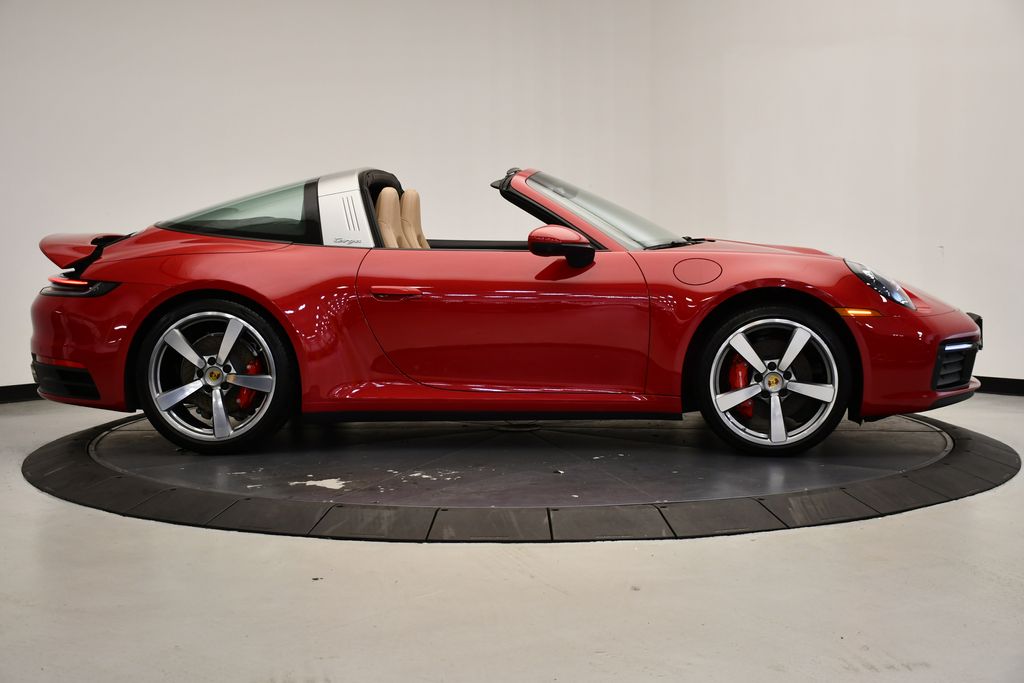 Thumbnail: 2021 Porsche 911 - 16