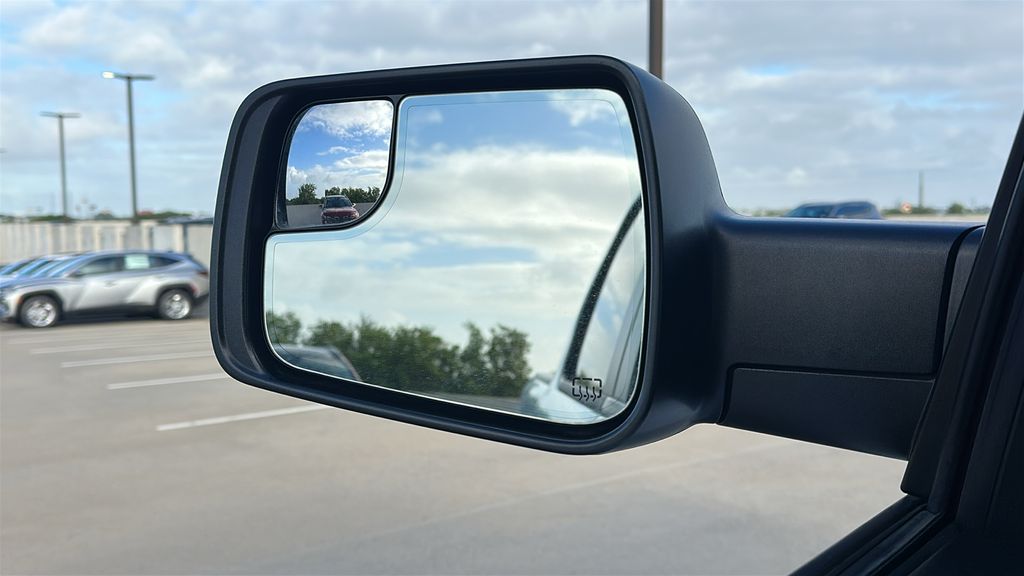2024 Ram 1500 Laramie White at Cook Ford
