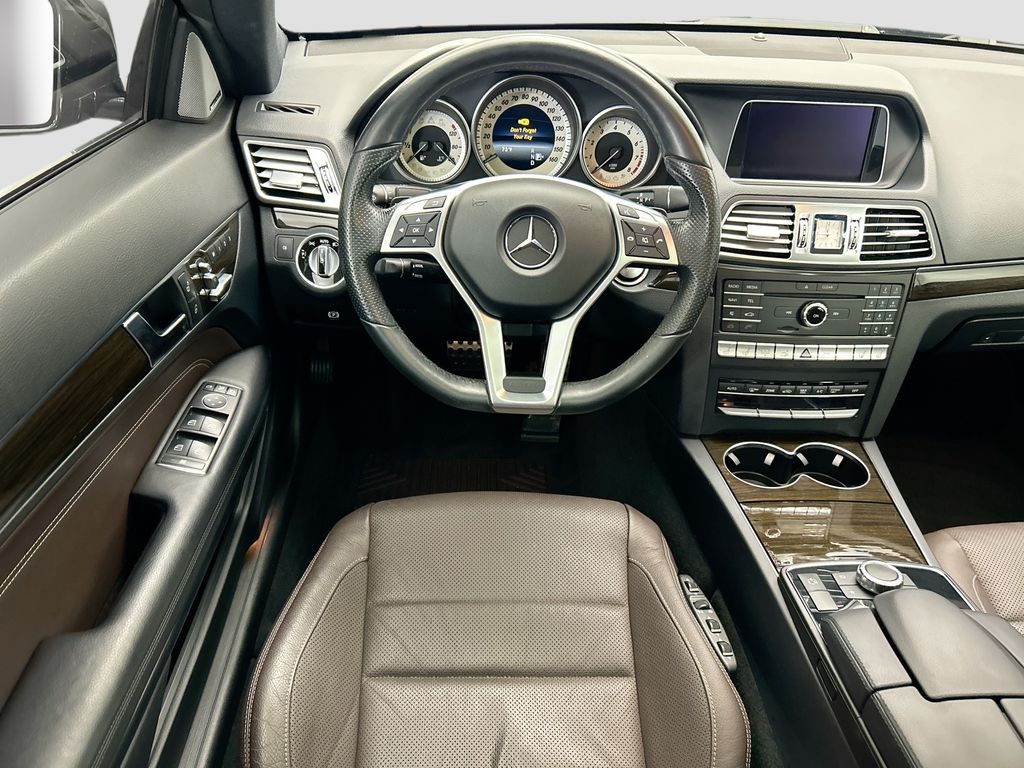 Thumbnail: 2017 Mercedes-Benz E-Class - 10