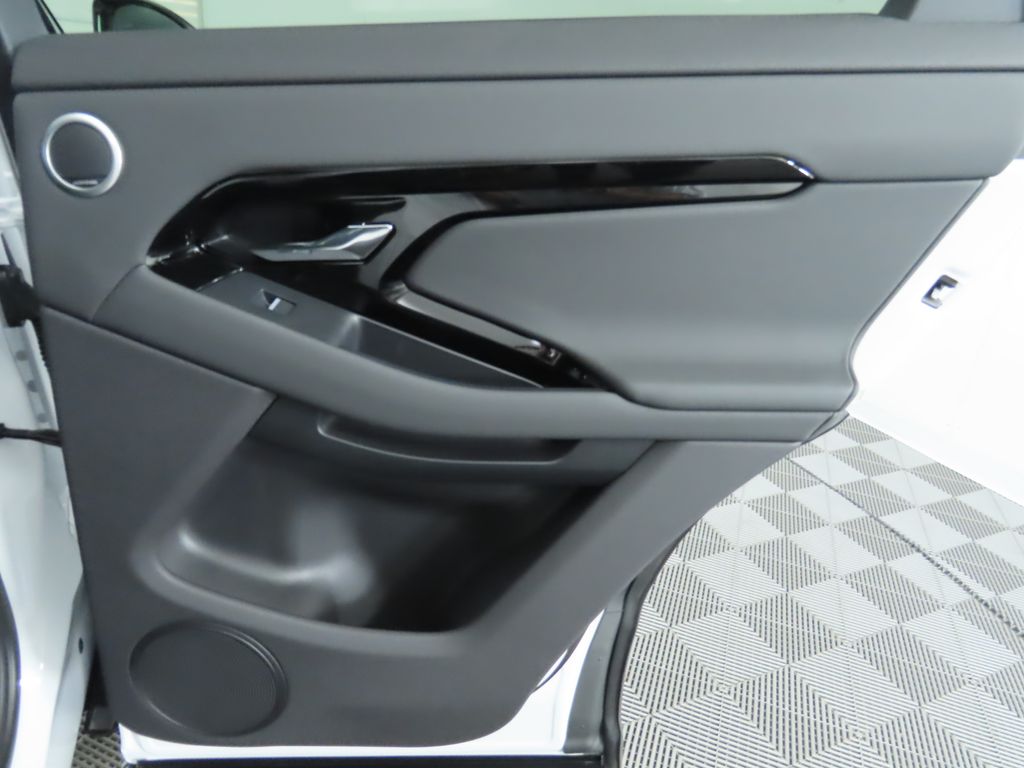 2025 Land Rover Range Rover Evoque S 29