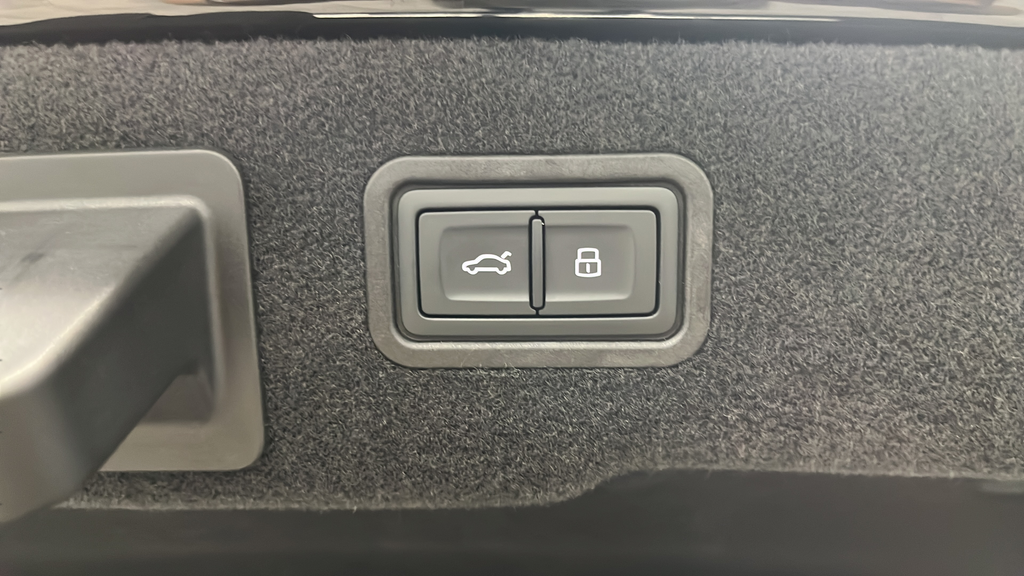 Used 2023 Black Metallic Audi L 55 image 29