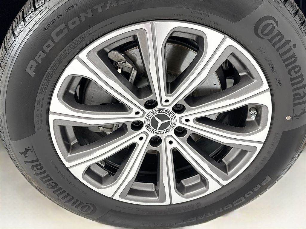Thumbnail: 2026 Mercedes-Benz GLC - 31