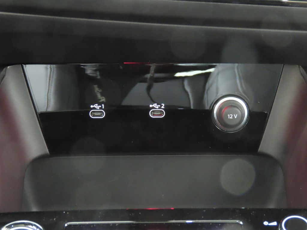 Thumbnail: 2027 Audi Q6 e-tron - 22