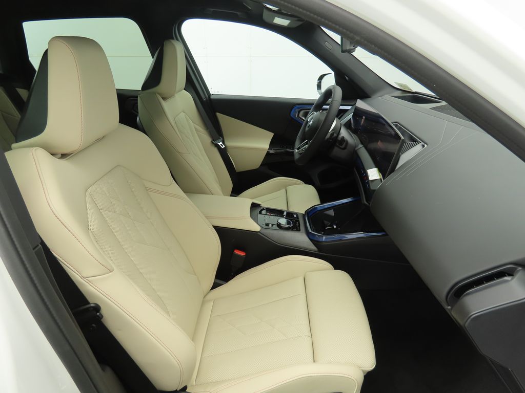 Thumbnail: 2026 BMW X3 - 21