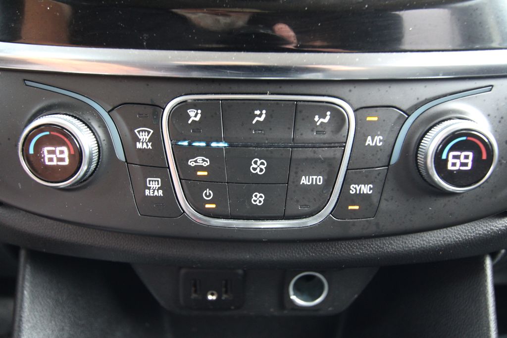 Used 2020 Chevrolet Traverse SUV