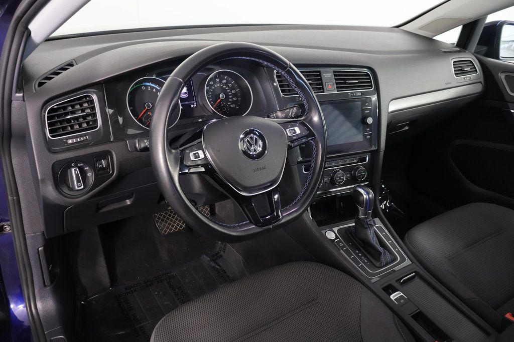 Thumbnail: 2019 Volkswagen e-Golf - 7