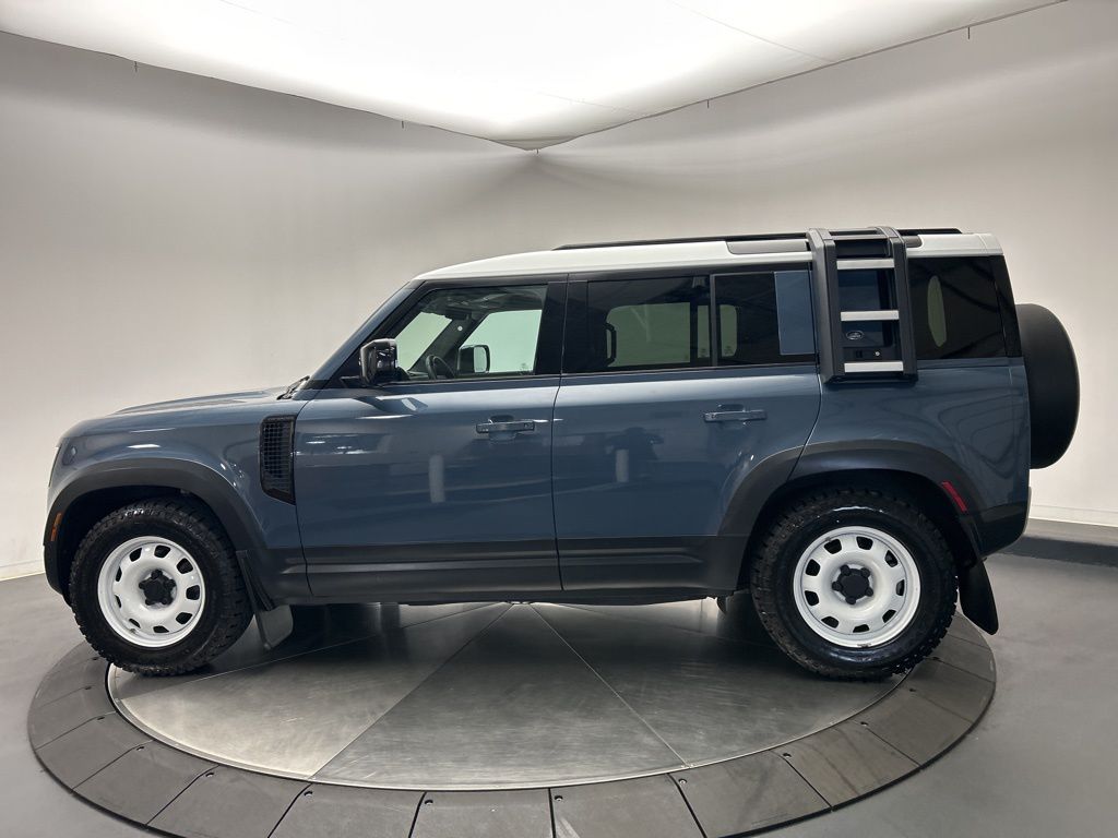 Thumbnail: 2020 Land Rover Defender - 2