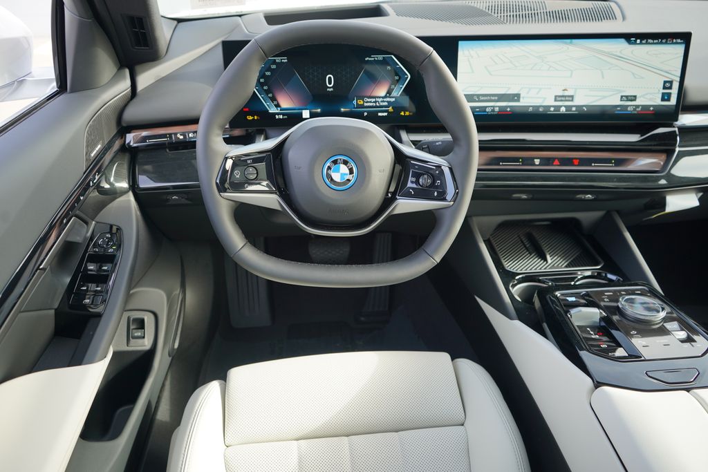 Thumbnail: 2026 BMW i5 - 16