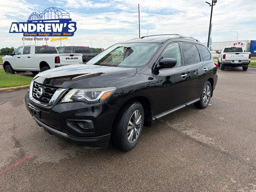2020 Nissan Pathfinder S FWD