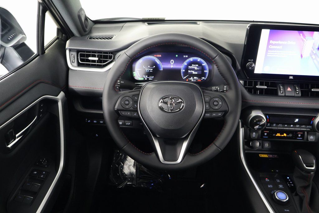 2025 Toyota RAV4 XSE 3