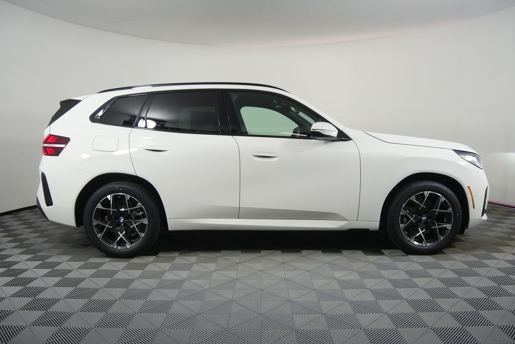 Thumbnail: 2026 BMW X3 - 2
