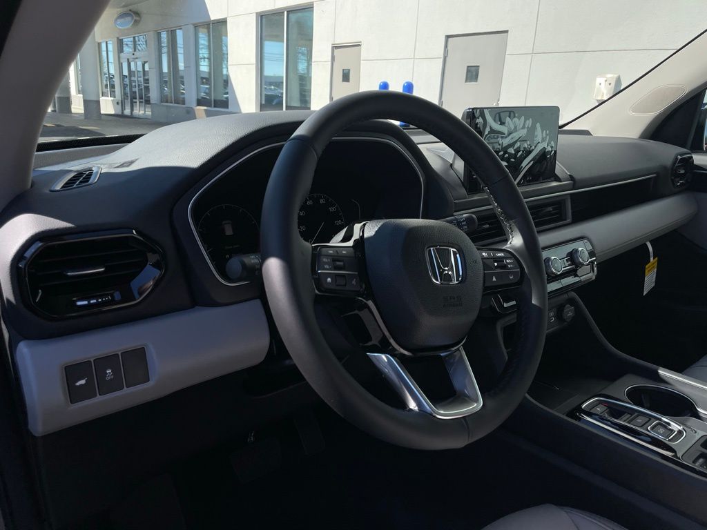 Thumbnail: 2025 Honda Pilot - 28