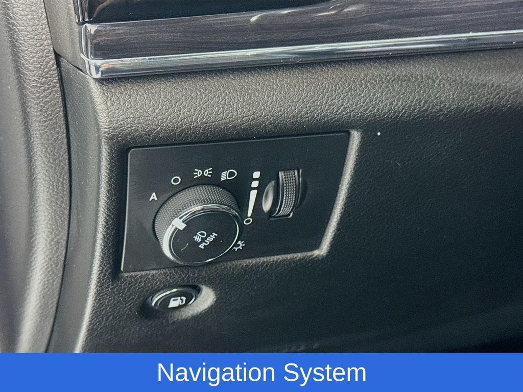 Used Car 2020 Jeep Grand Cherokee  Overland For Sale Under $30,000 In Austin, Texas