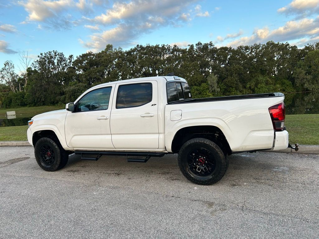 Thumbnail: 2022 Toyota Tacoma - 3