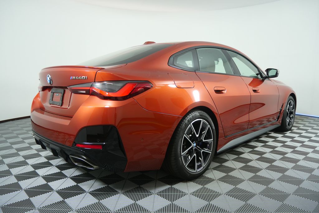 Thumbnail: 2024 BMW 4 Series - 3