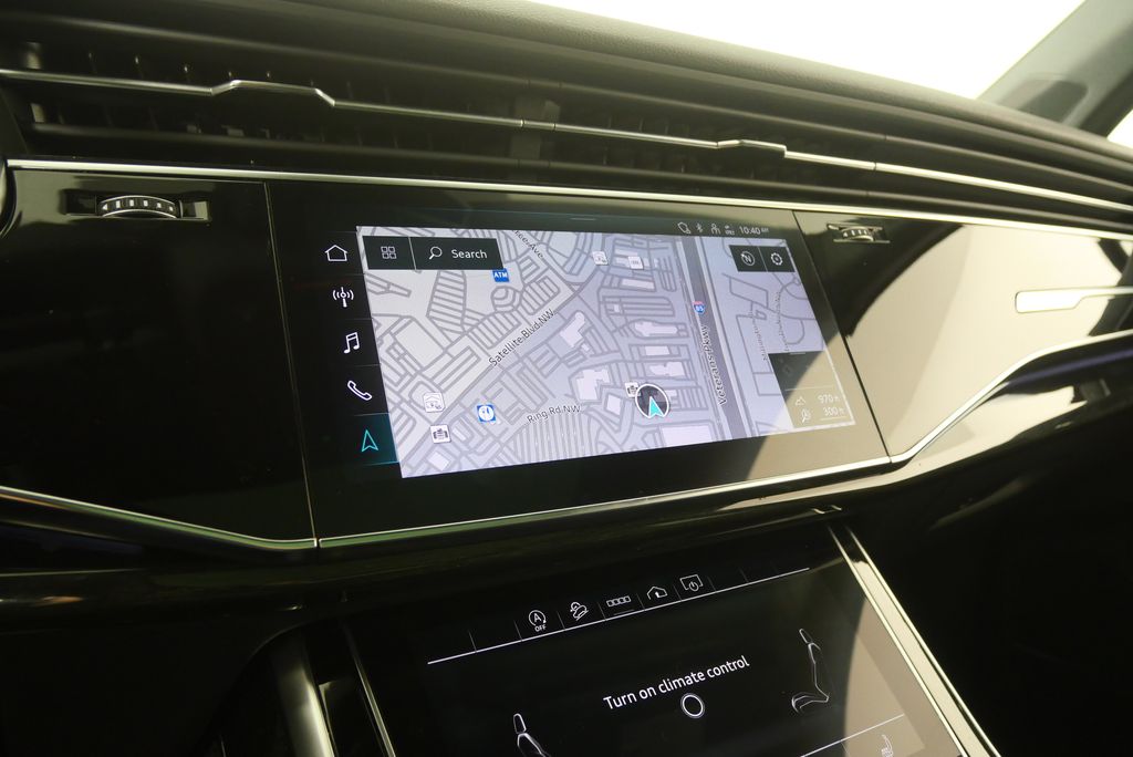 Thumbnail: 2023 Audi Q7 - 22