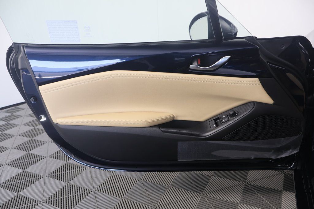 Thumbnail: 2025 Mazda MX-5 Miata - 7