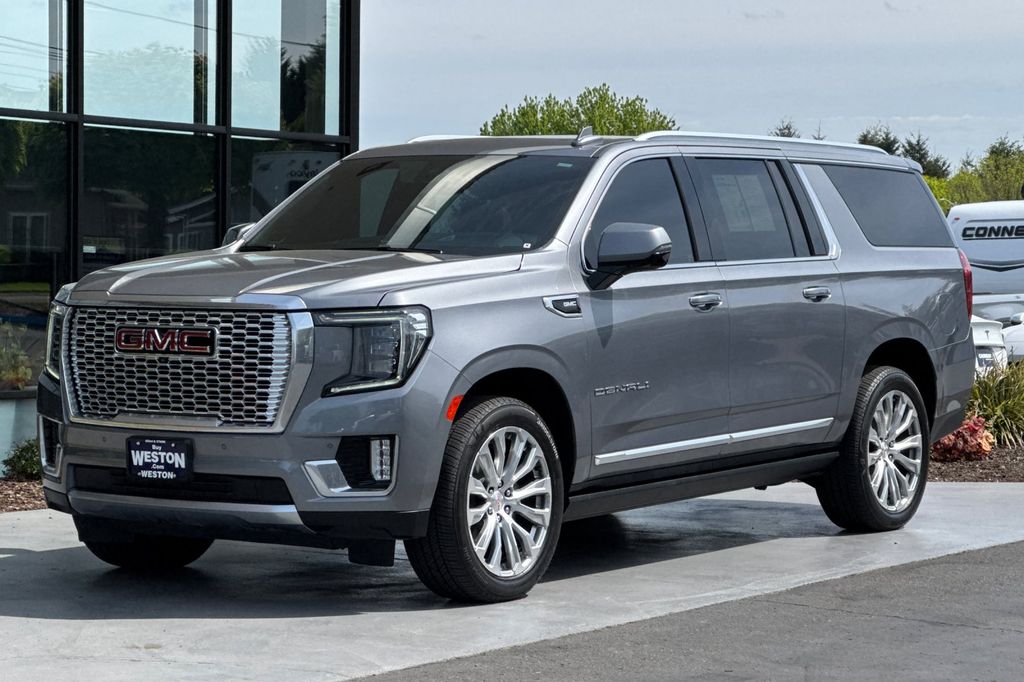 used 2022 GMC Yukon XL car, priced at $53,902