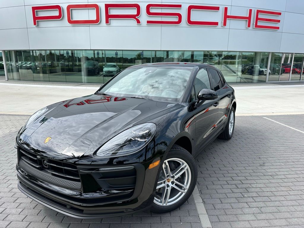 Thumbnail: 2025 Porsche Macan - 1