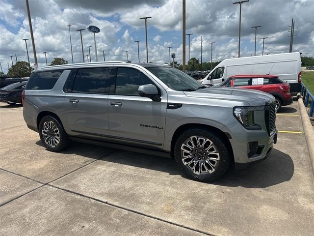 2023 GMC Yukon XL Denali Ultimate Silver at Toyota of Victoria