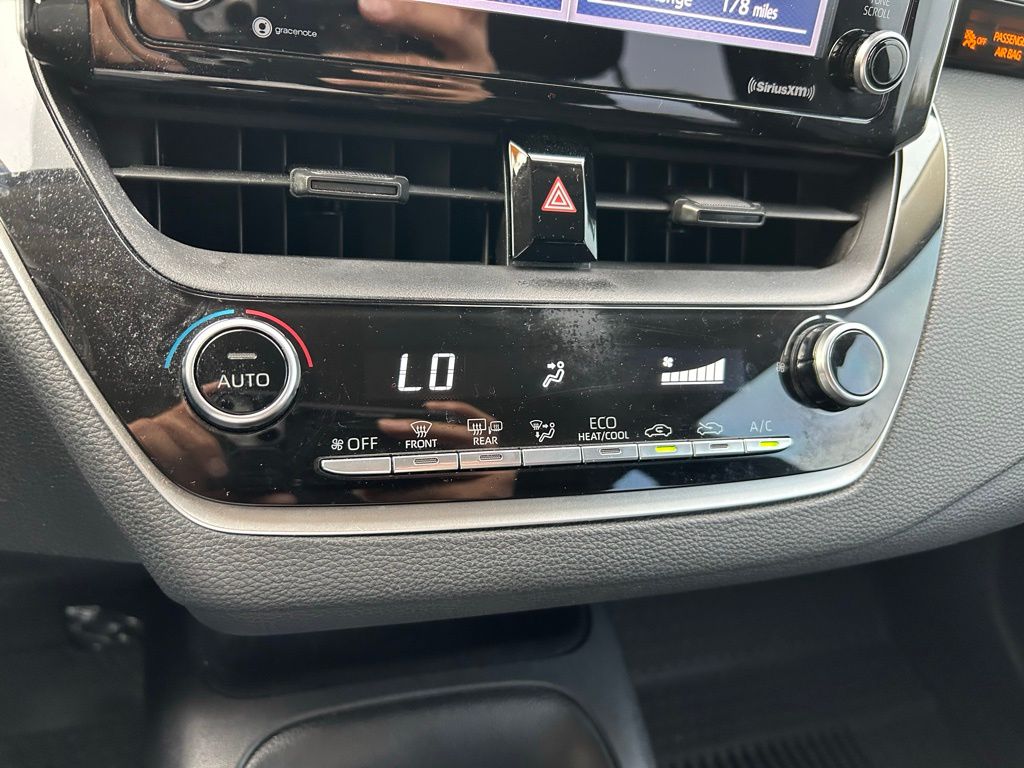 Thumbnail: 2021 Toyota Corolla - 25