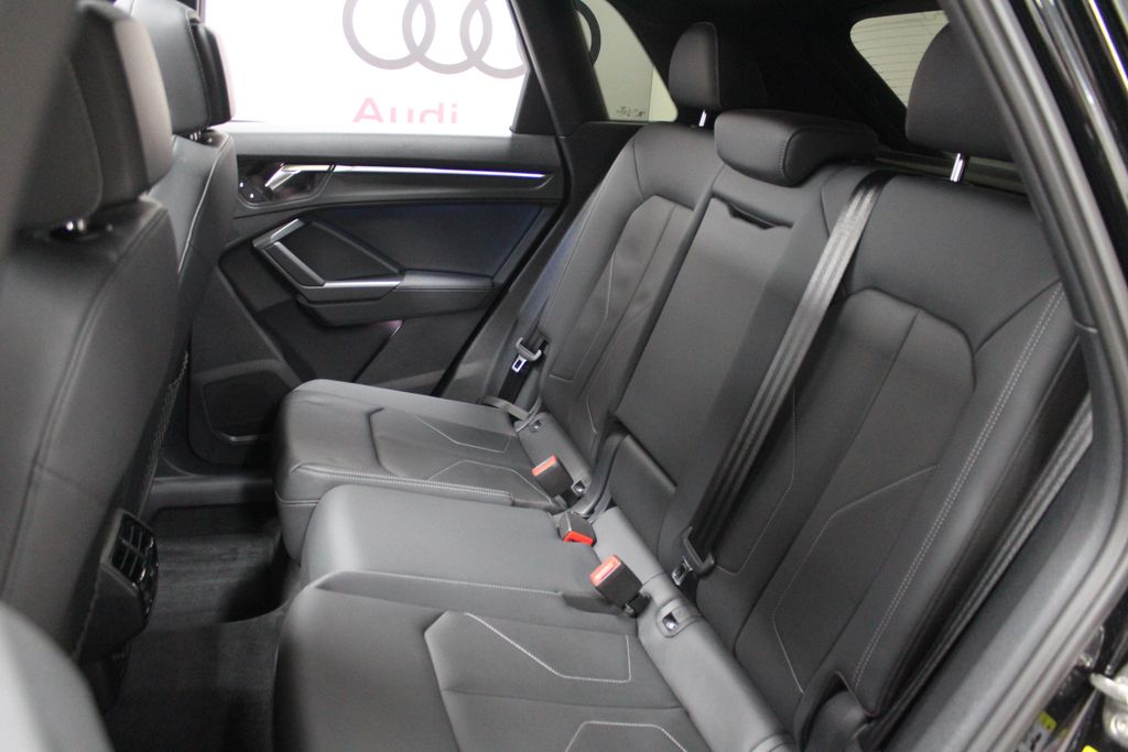 Thumbnail: 2022 Audi Q3 - 29