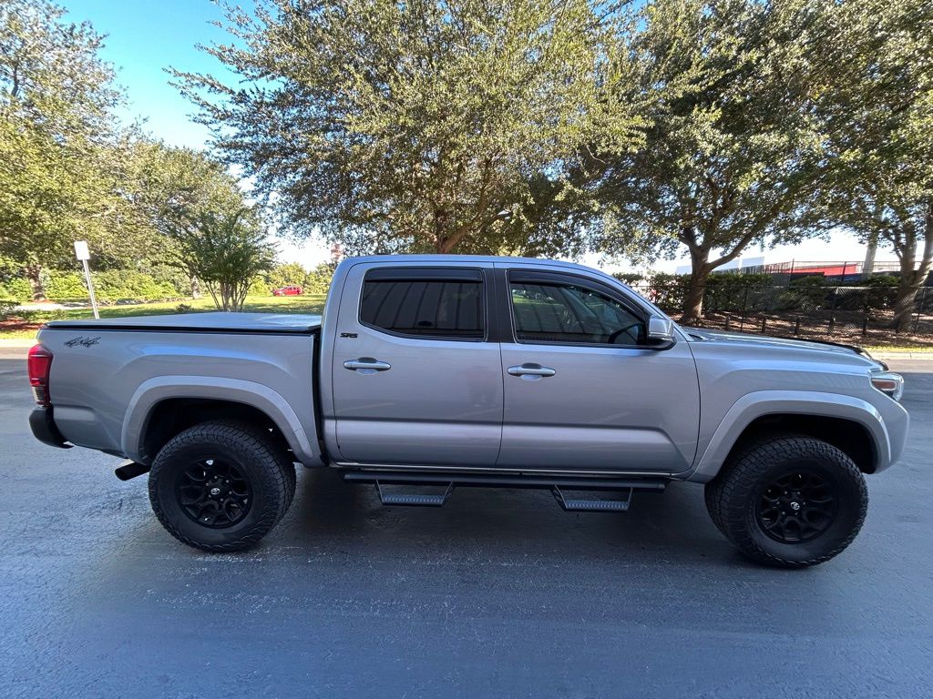 Thumbnail: 2020 Toyota Tacoma - 6