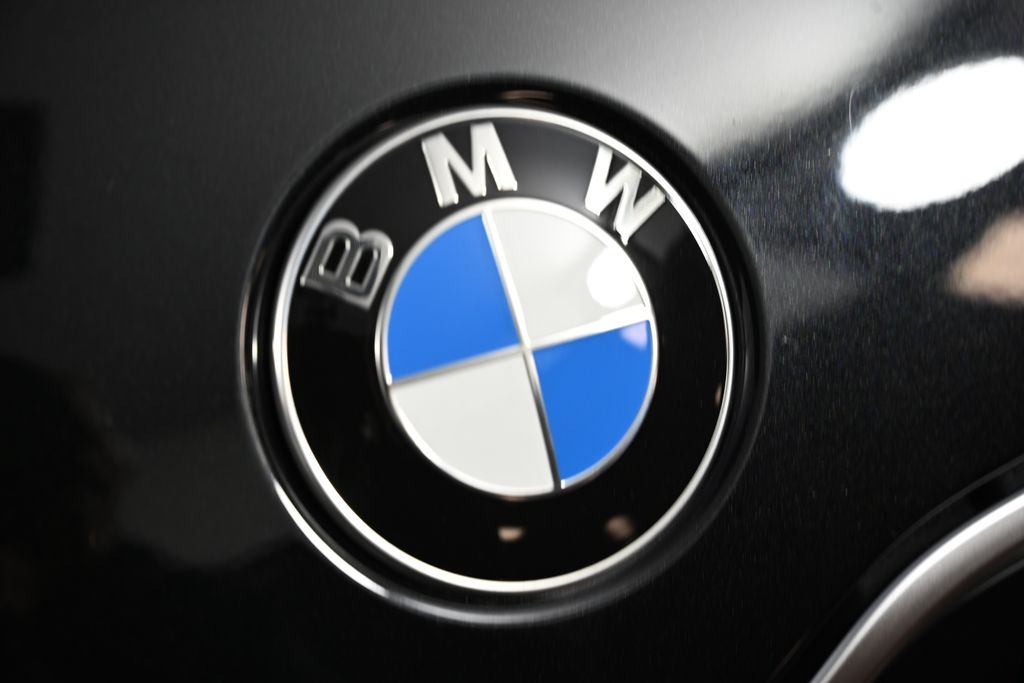 Thumbnail: 2025 BMW X1 - 13