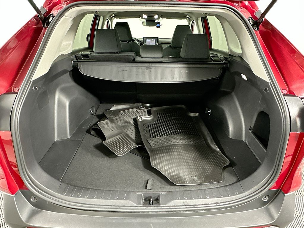 Thumbnail: 2022 Toyota RAV4 - 25