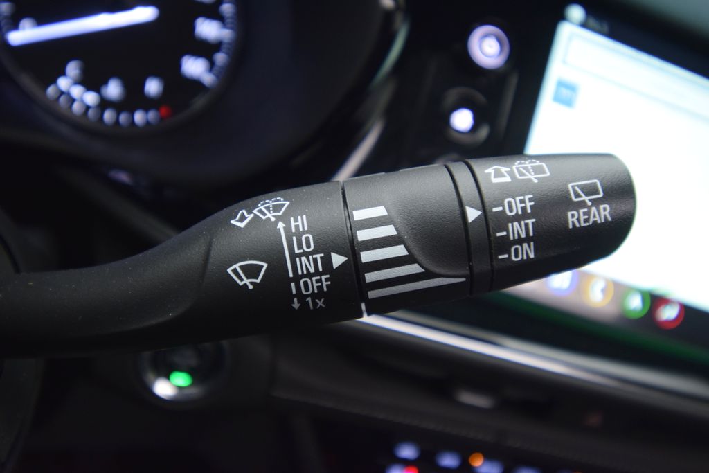 used 2023 Buick Envision car, priced at $31,597