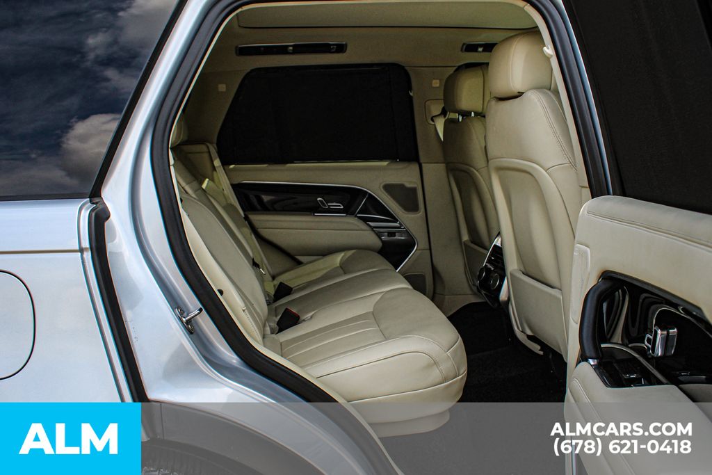 Used 2024 Silver Land Rover SE image 19