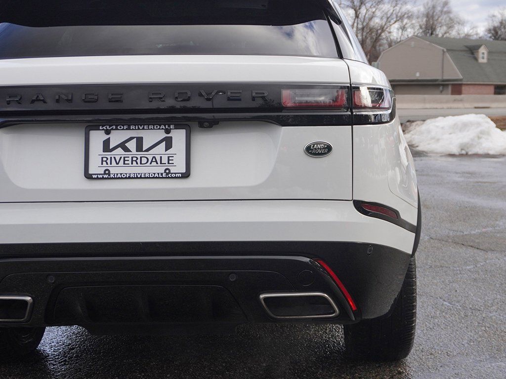 Used 2023 White Land Rover HST image 21